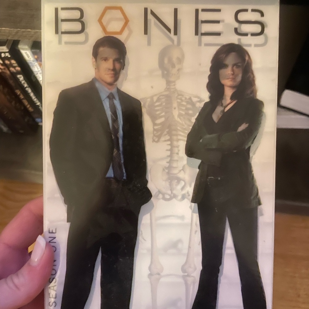 Bones season 1 did set